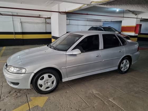 CHEVROLET VECTRA 2.0 MPFI GLS 8V GASOLINA 4P MANUAL
